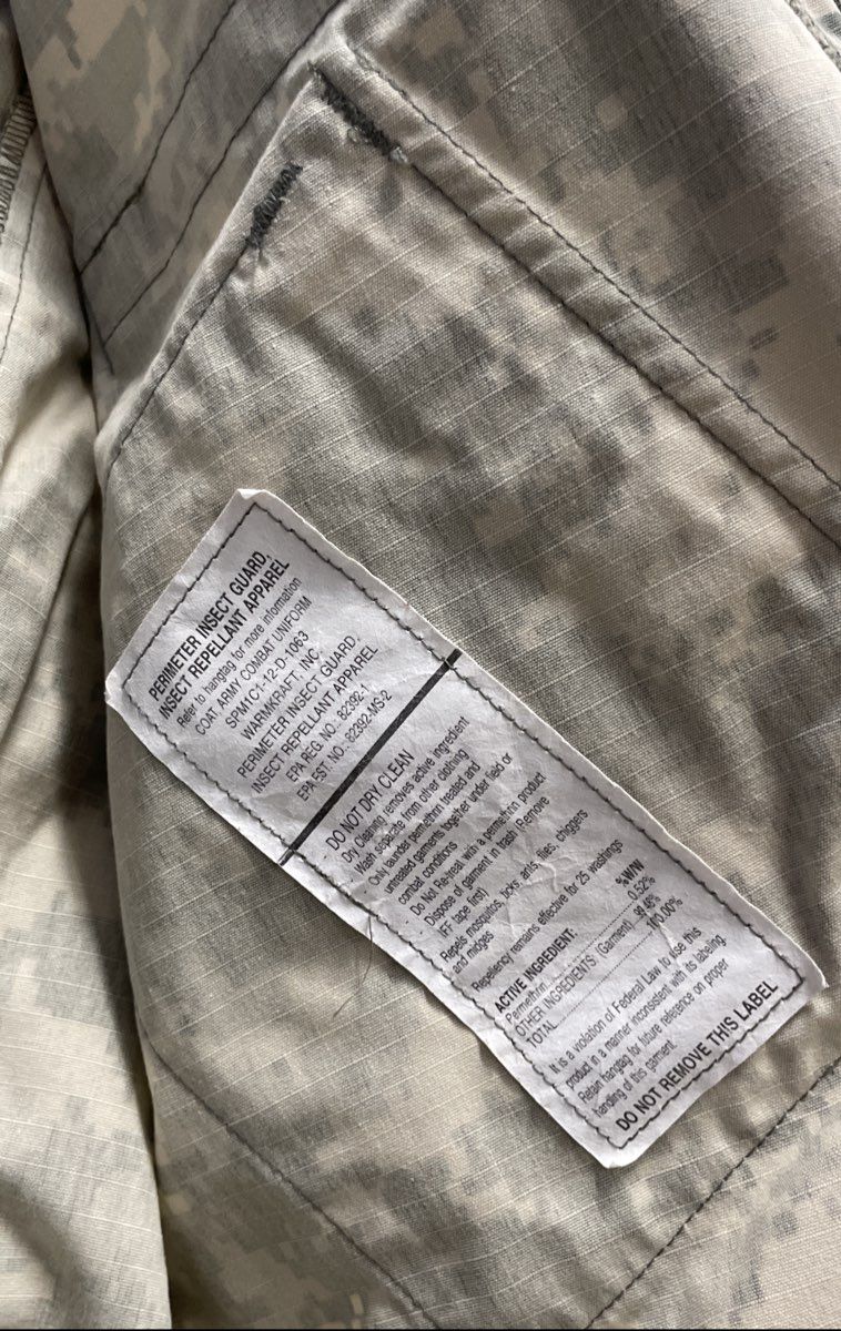 US Army Men's ACU Combat Uniform Coat UCP Digital Camo Med Reg Patched 2012