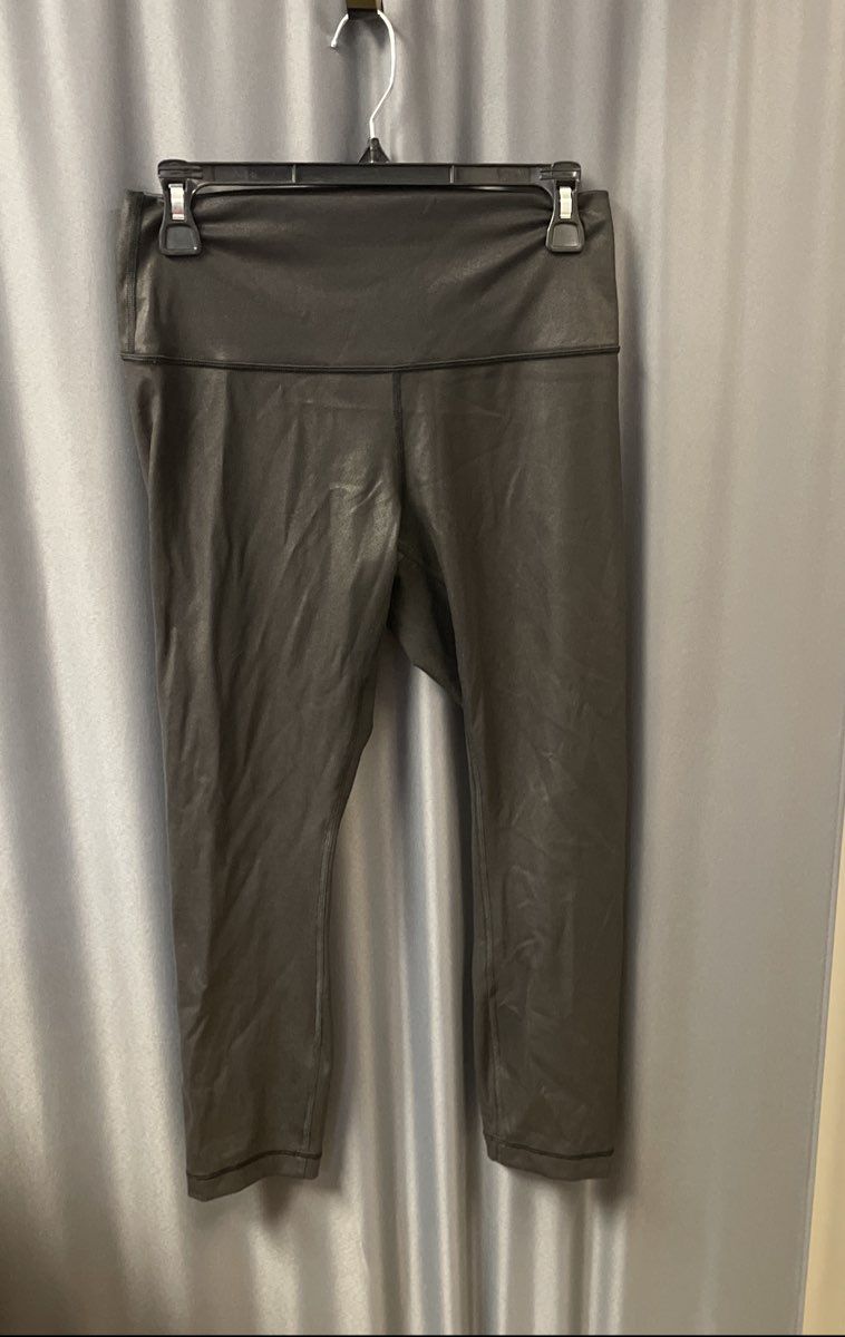 Lululemon Women's Black Coated Wunder Under High Rise Tight Leggings Sz 8