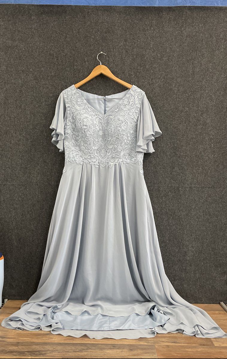 Women's Dusty Blue Formal Evening Gown Embroidered Lace Flutter Sleeve Sz 14