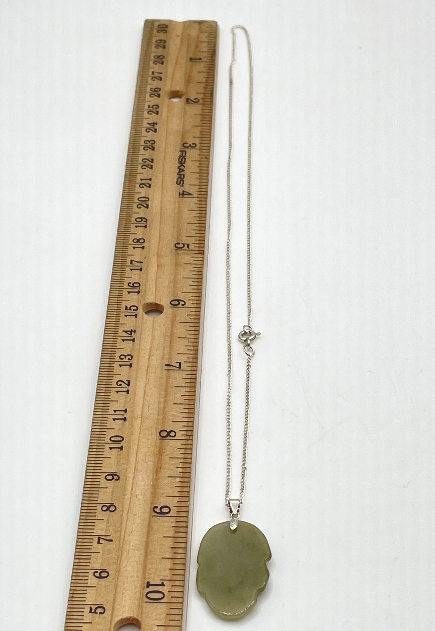 925 Sterling Silver Green Jade Leaf Pendant W/ Cable Chain Necklace 4.9g
