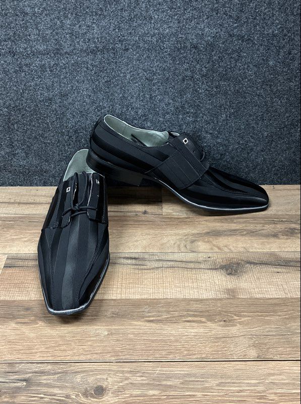 440 Club Skip Black Striped Men's Dress Shoes Size 13M