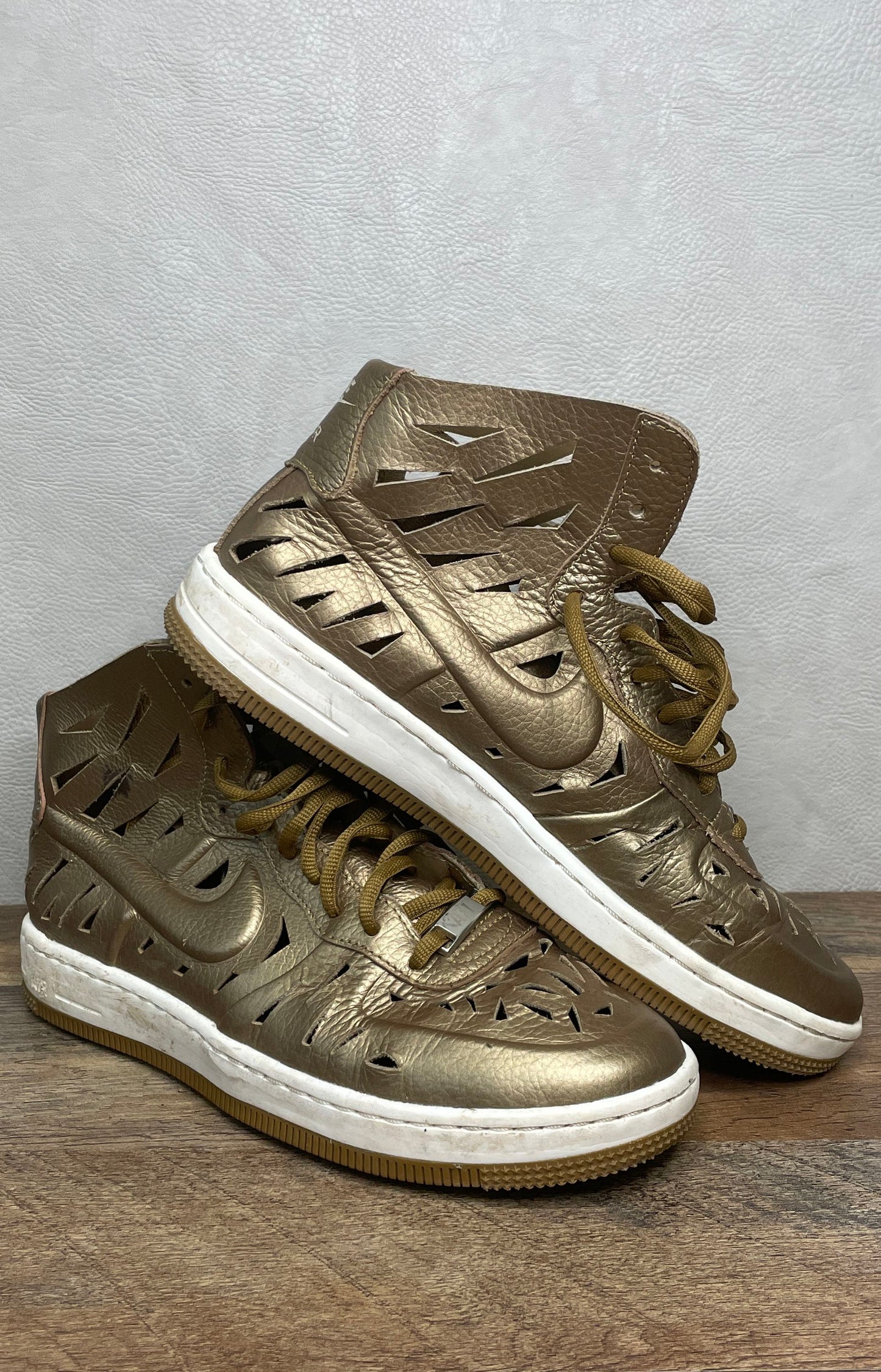 Nike Air Force 1 High Premium Metallic Gold Gum Women's Sneakers Size 8.5