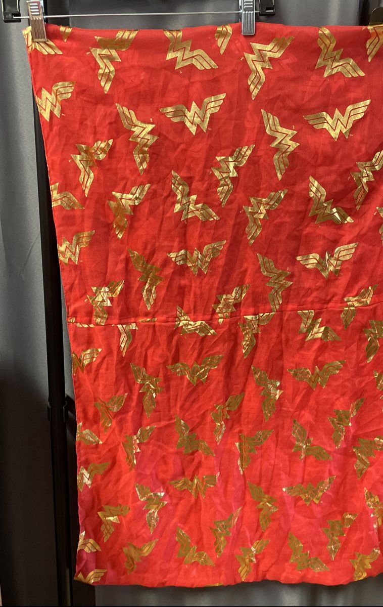 Bioworld Women's Wonder Woman Red Gold Metallic Logo Sheer Scarf OSFM