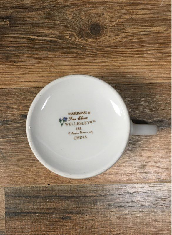 Set of 5 Farberware Wellesley #486 Fine China Cups