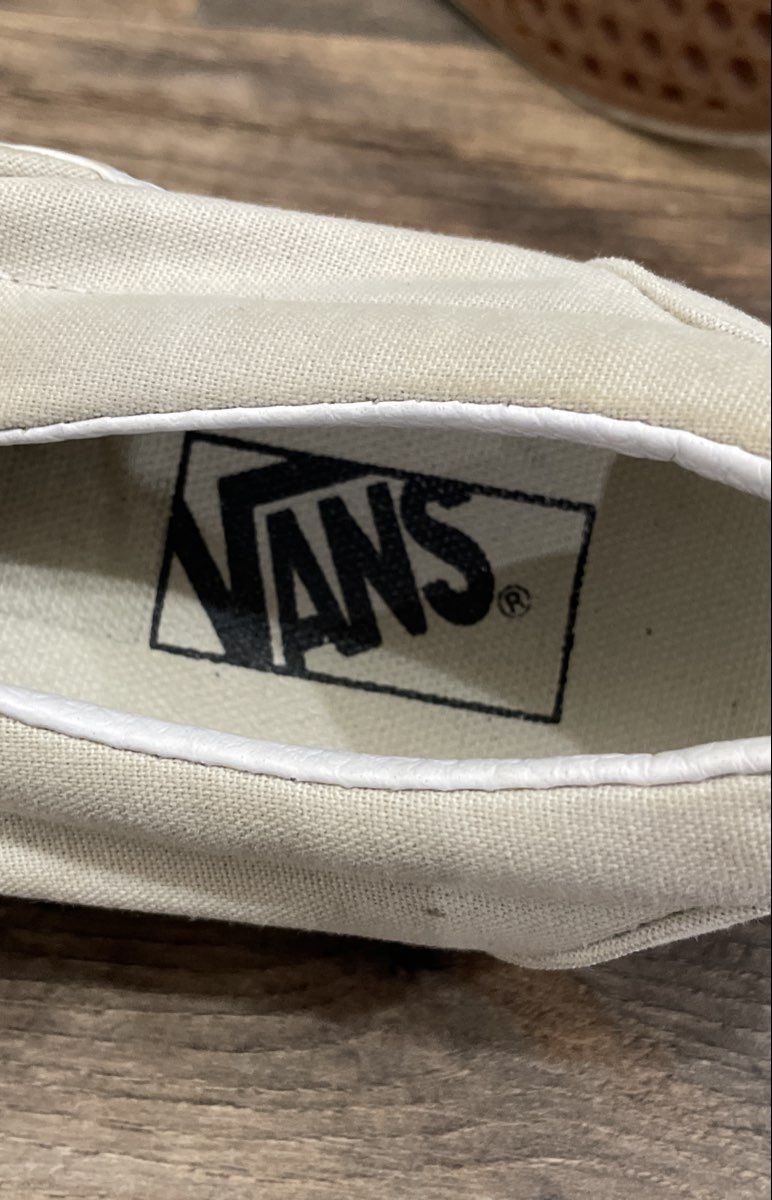 Vans Classic Slip-On White Canvas Skate Shoes Men's Size 6 Women's Size 7.5