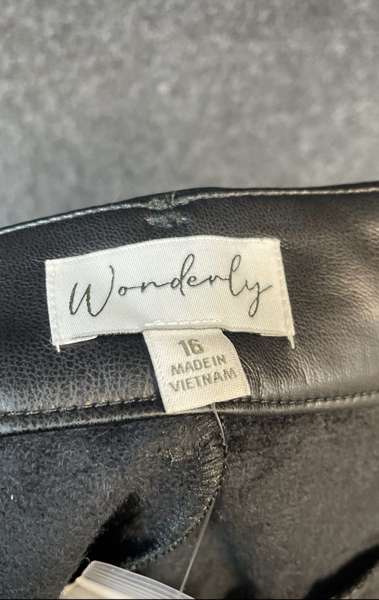 Wonderly Women's Black Faux Leather Wide Leg Pants Sz 16 NWT