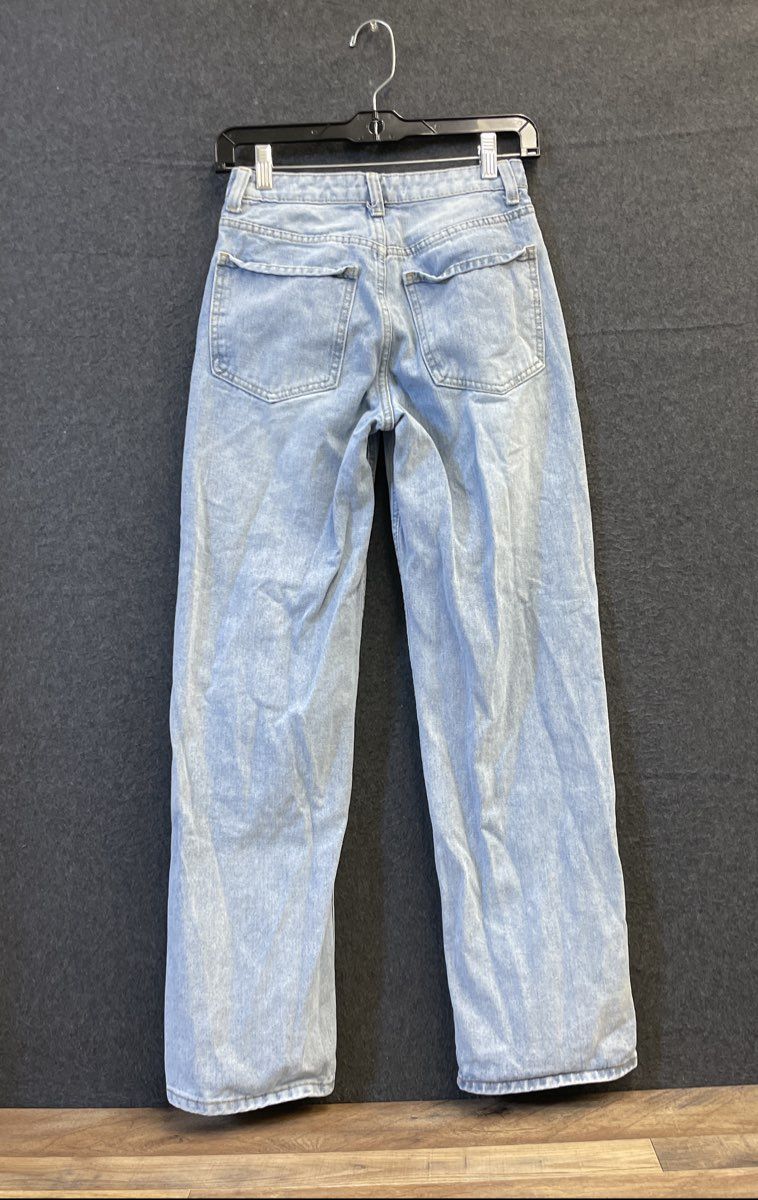 Cali 1850 Women's Light Wash Flower Embroidered Straight Leg Jeans Sz 3/26