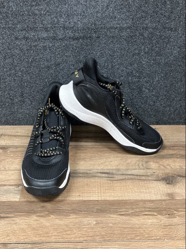 Under Armour Curry 3Z7 Black Metallic Gold Basketball Shoes Men's Size 11.5