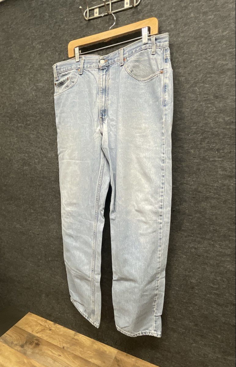 Levi's Men's Vintage 90s 550 Relaxed Fit Tapered Leg Light Wash Jeans Sz 38x34