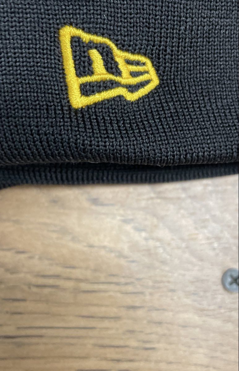 New Era Men's Pittsburgh Pirates Black Authentic On-Field Beanie Hat