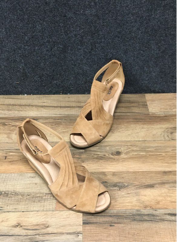 Earth Curvet Biscuit Tan Leather Suede Wedge Sandals Women's Size 8.5 B