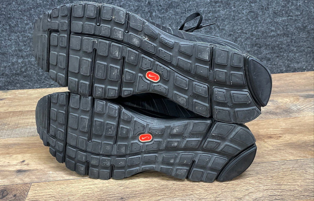 Nike Air Max Tailwind 4 Triple Black Running Shoes 453976-001 Men's Size 11.5