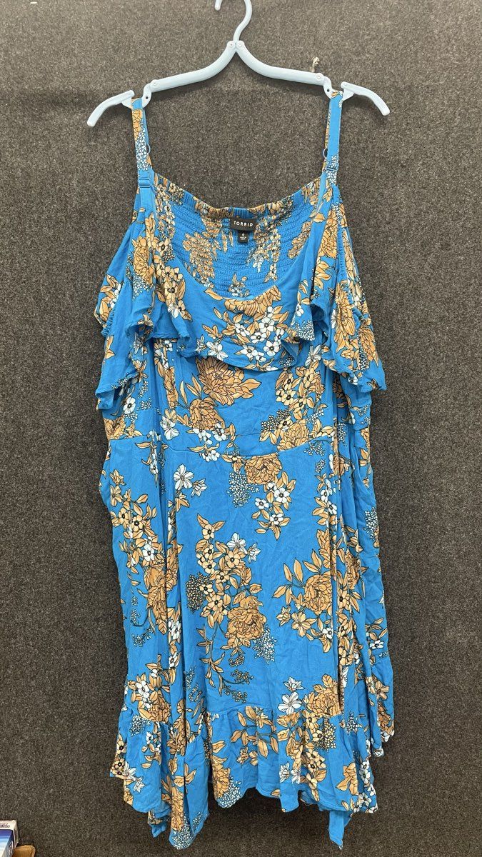 Torrid women’s Teal Dress Size 6