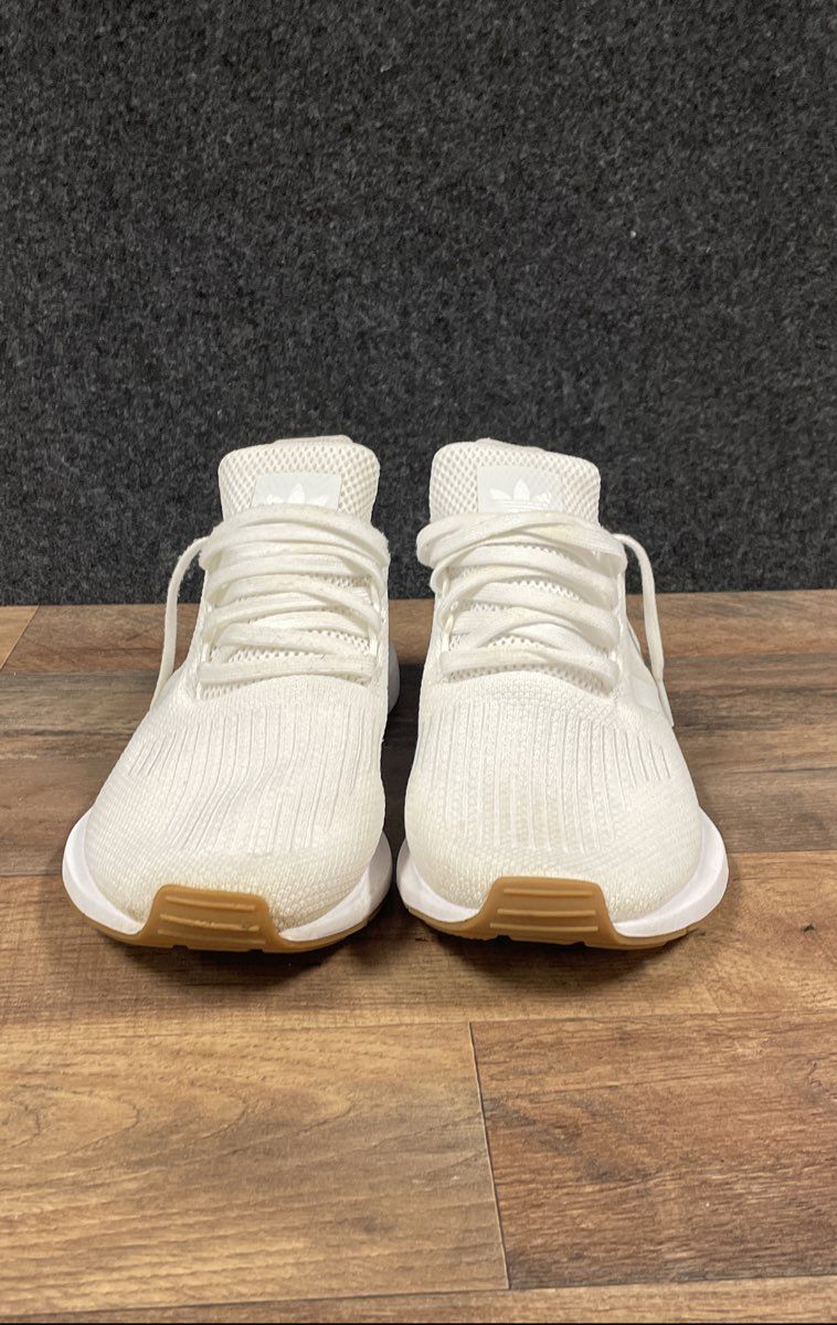 Adidas Swift Run 22 White Gum Men's Sneakers Size 10.5