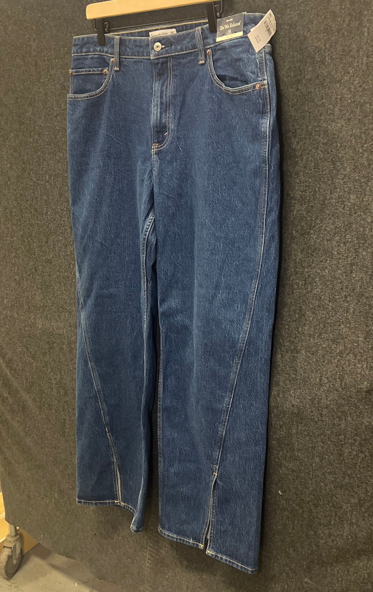 Abercrombie & Fitch Women's '90s Relaxed Blue High Rise Split Hem Sz 33 NWT