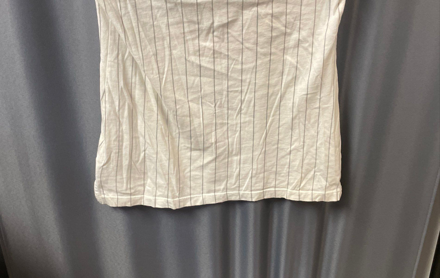 Majestic Women's Chicago Cubs T-Shirt White Blue Pinstripe V-Neck Raglan Sz S
