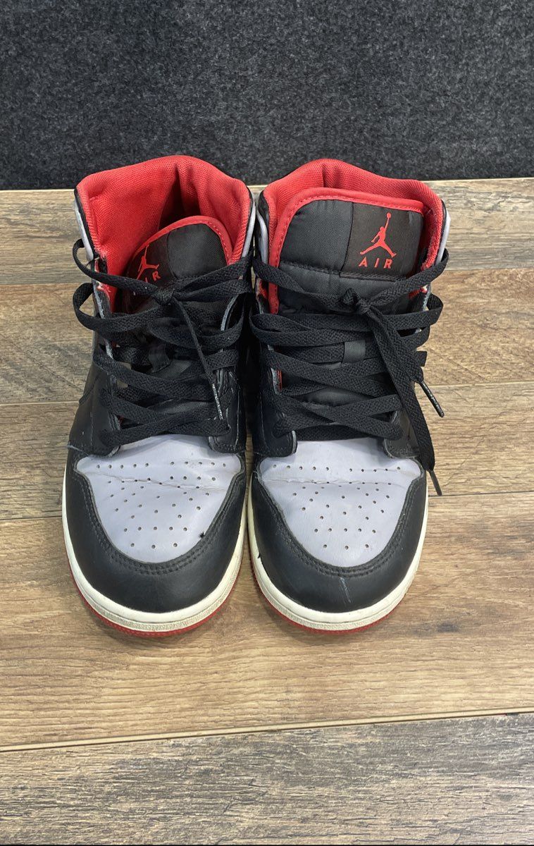 Nike Air Jordan 1 Mid Cement Grey Black Fire Red GS Size 7Y DQ8423-006
