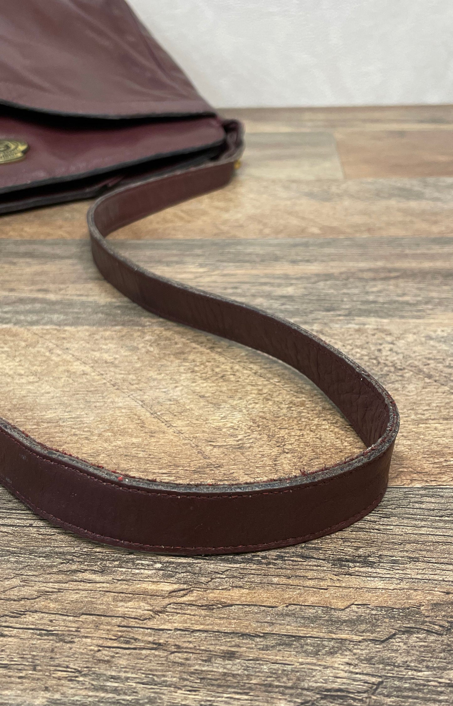 Vintage Etienne Aigner Burgundy Leather Shoulder Crossbody Bag Brass Hardware