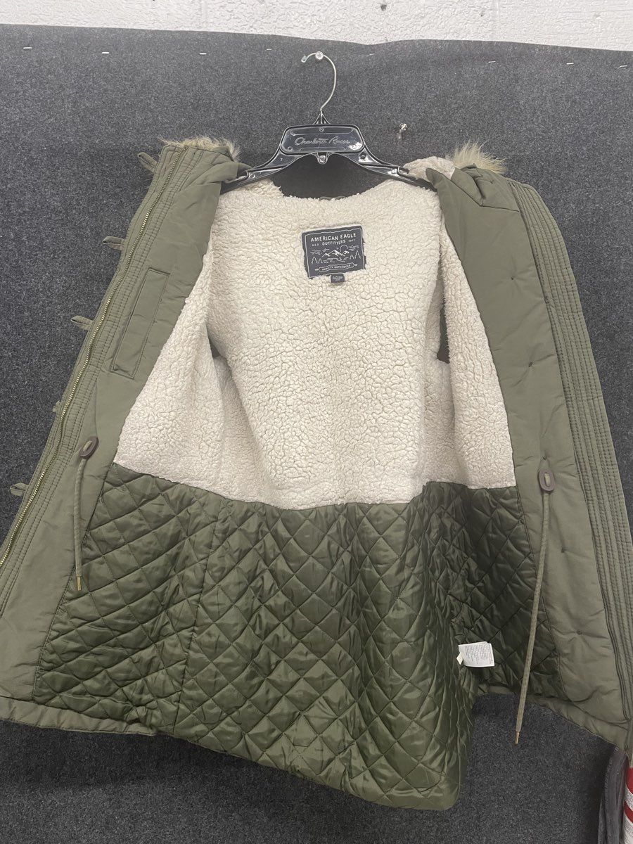 American Eagle Women's Olive Sherpa Hooded Faux Fur Trim Parka Jacket Sz S