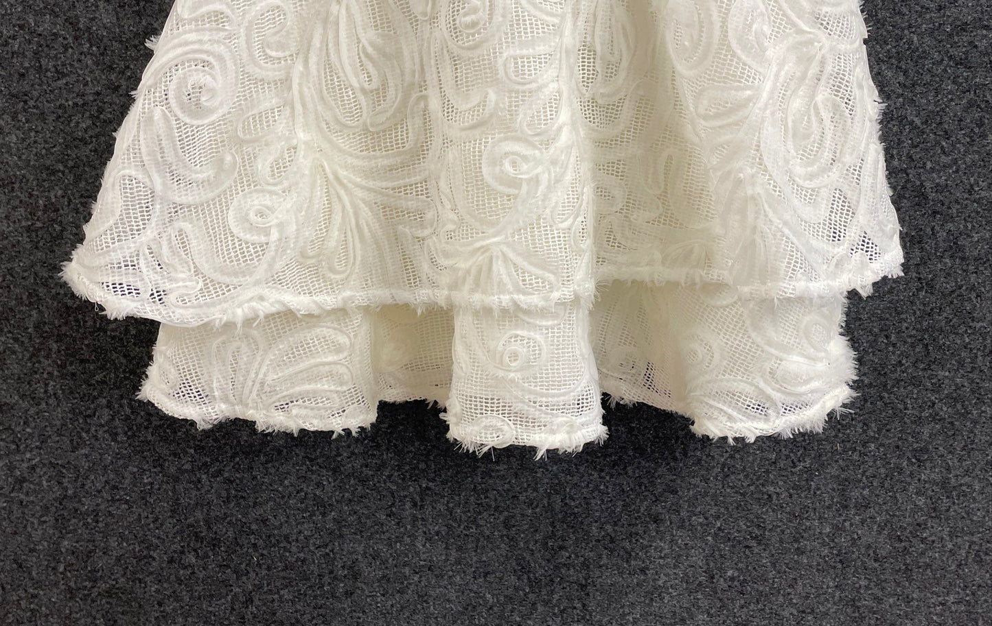 Seni & Cade Women's Ivory Ruffle V-Neck Textured Tiered Mini Dress Sz S NWT