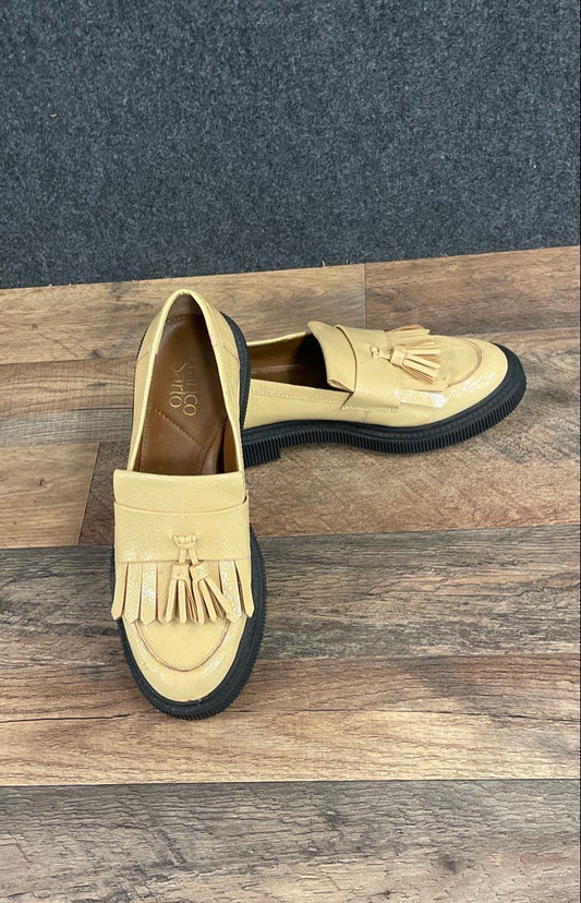Franco Sarto L-Jack Beige Patent Kiltie Tassel Lug Sole Loafers Size 8.5M