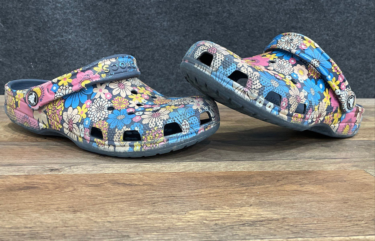 Crocs Classic Clog Multi-Color Flower Design Floral Women's Size 9