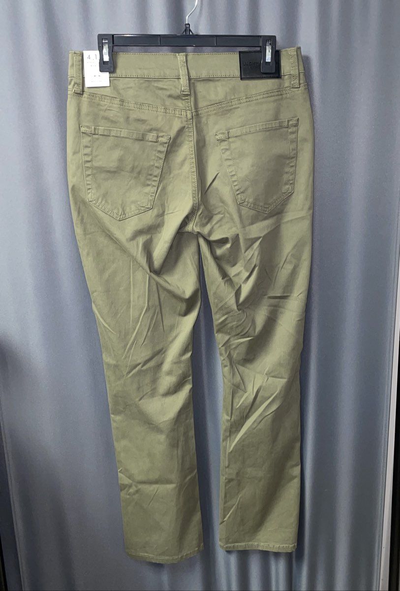NWT Women's Olive Green Lucky Brand Jeans - Size 30/30