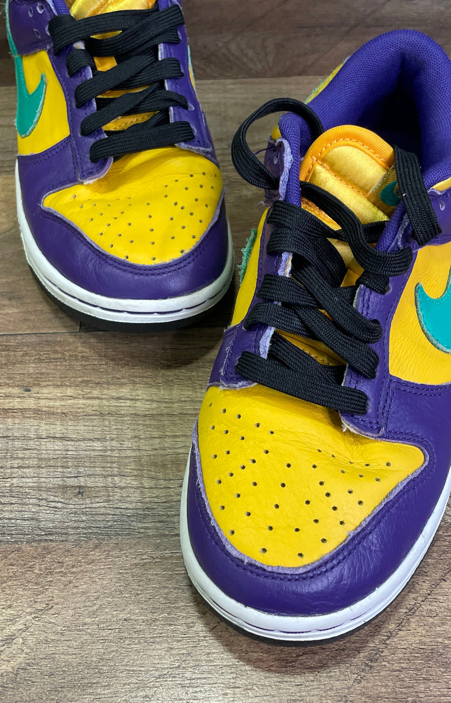 Nike Dunk Low Lisa Leslie Court Purple University Gold Size 6.5 Womens COA