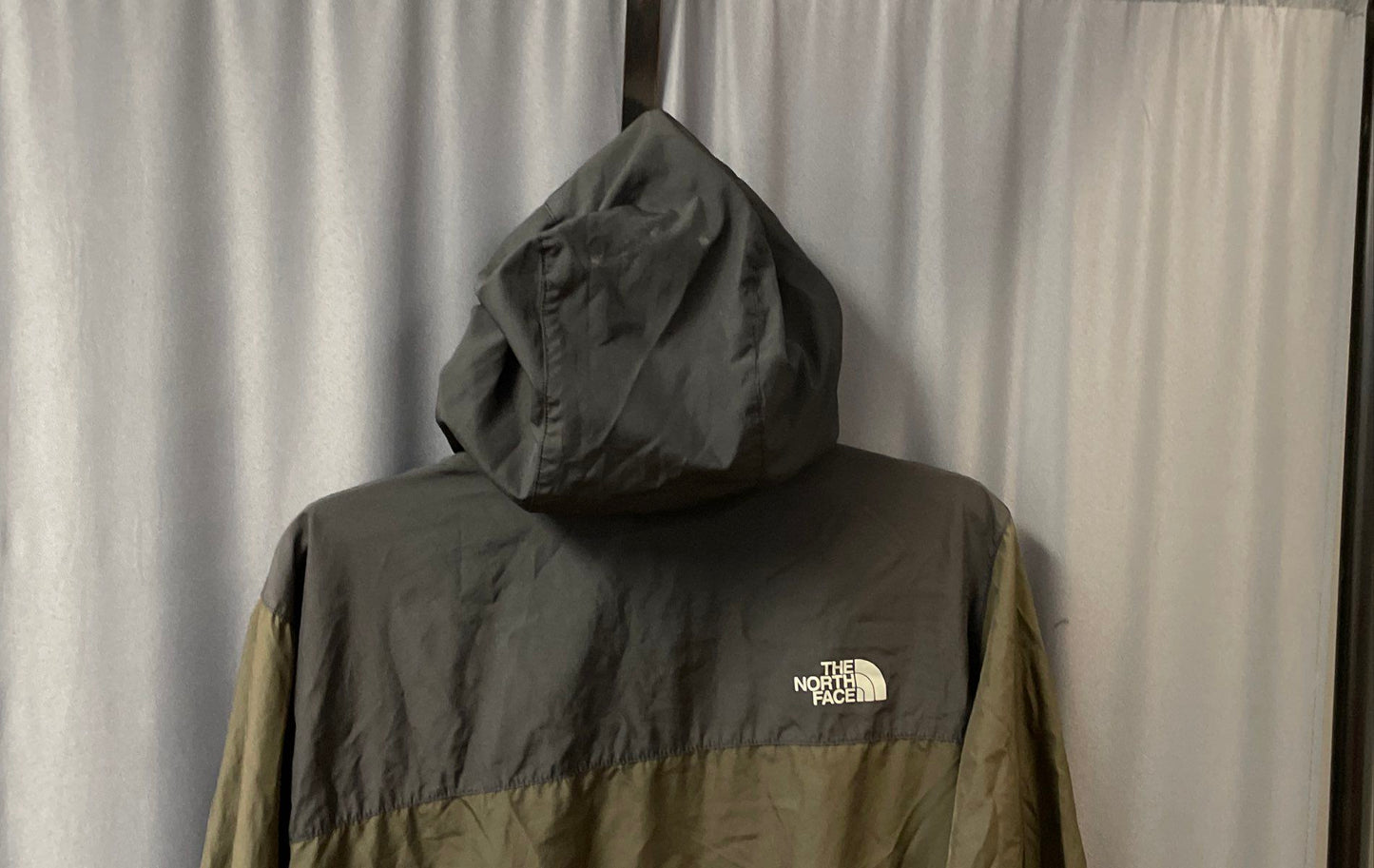 The North Face Men's Cyclone Windbreaker Jacket Black Olive Green Sz M