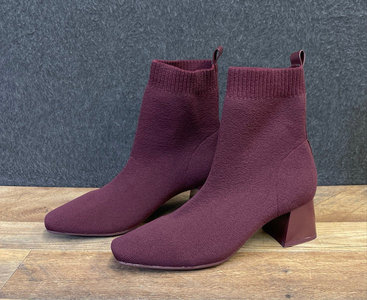 Cushionaire Milo Maroon Knit Memory Foam Block Heel Sock Booties Size 10