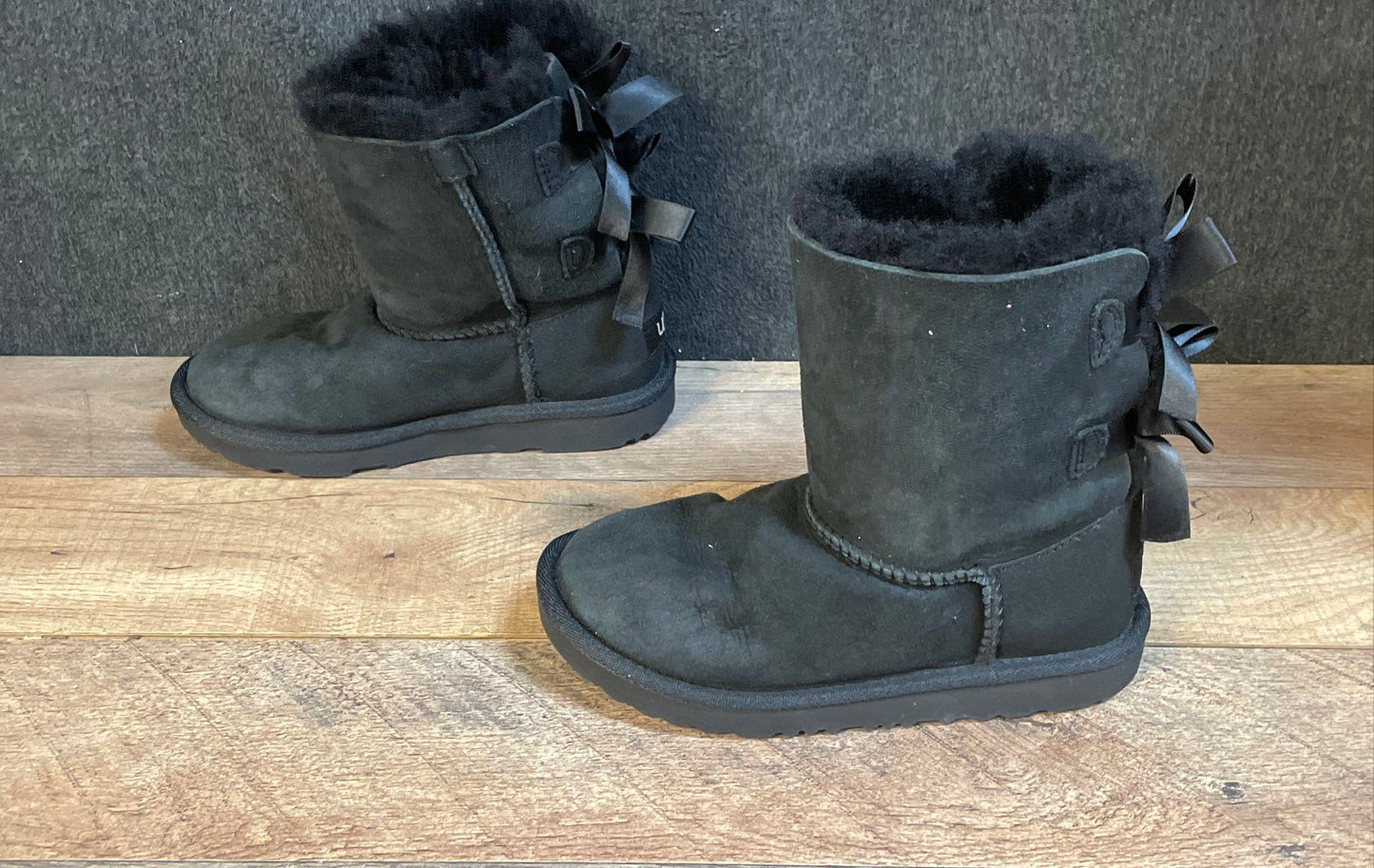 UGG Bailey Bow II Black Suede Shearling Boots Kids Size 13