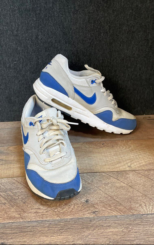 Nike Air Max 1 White University Blue Photon Dust Size 7Y