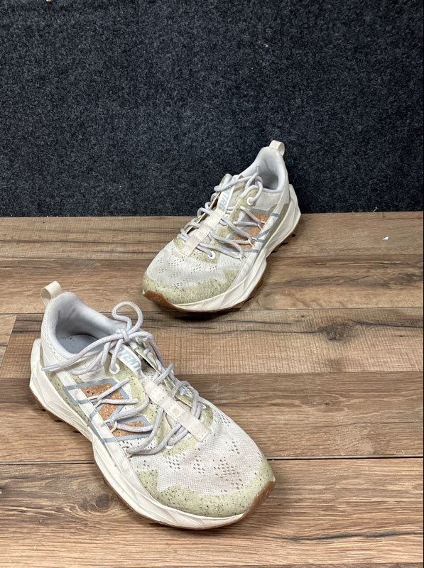 New Balance Tektrel Off White Green Speckle Trail Running Shoes Women's Size 8