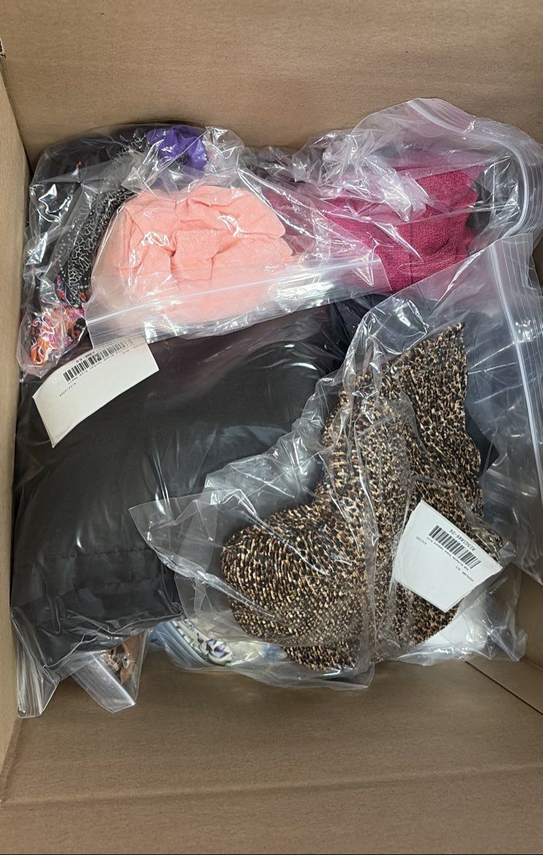 Resellers Bulk Clothing Lot 19.8 lbs Tommy Hilfiger Ralph Lauren Max Studio Mix