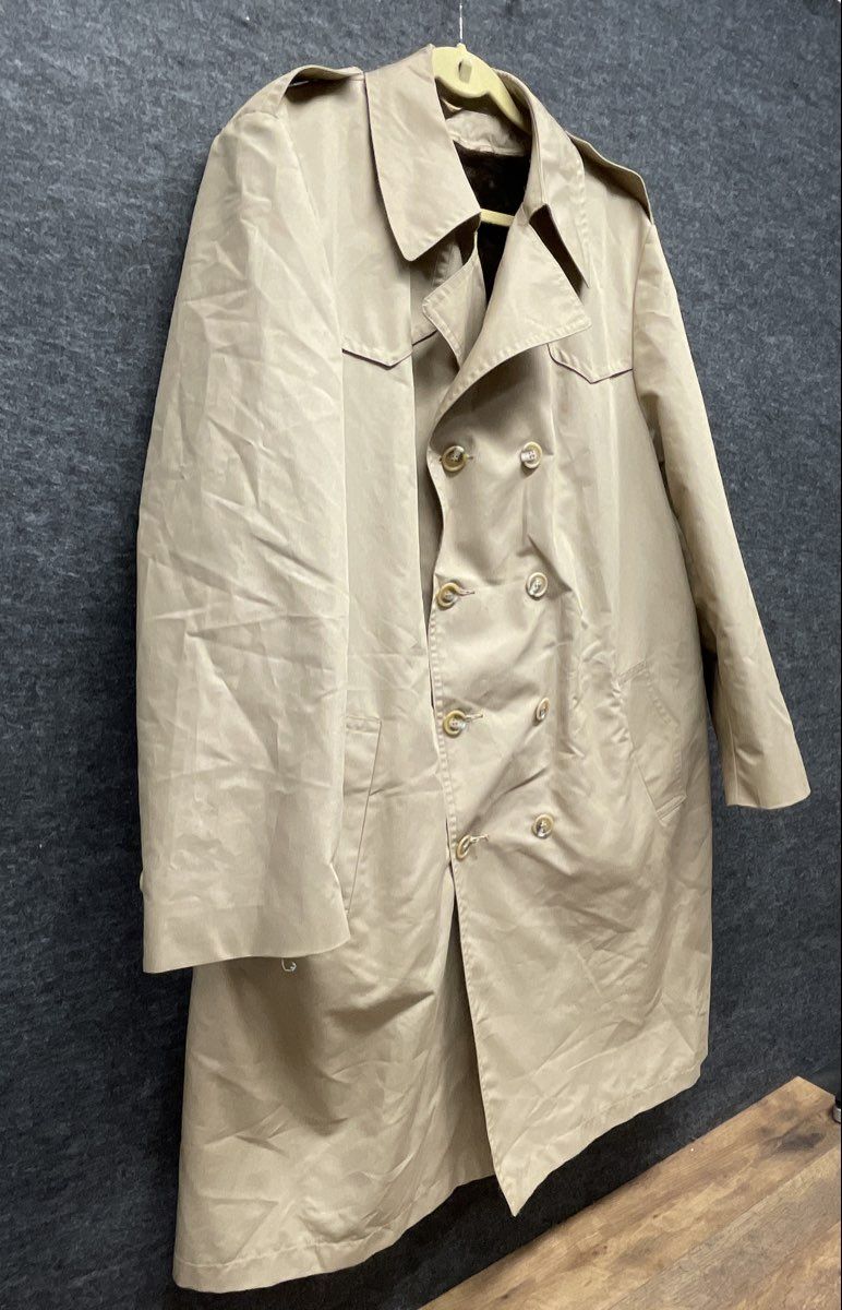 Vintage 80s Sears Men's Beige Double Breasted Trench Coat Fur Liner Sz 46T