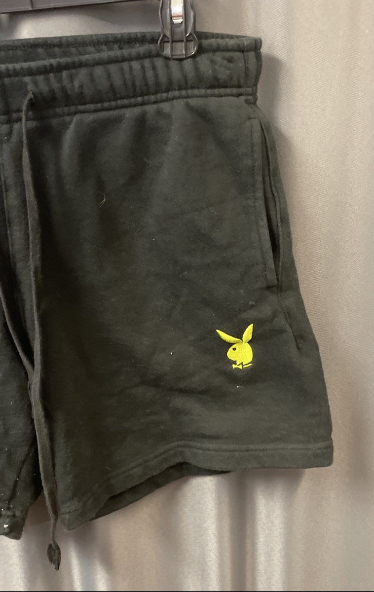 Playboy by PacSun Men's Black Fleece Sweat Shorts Large Logo Bunny Sz M