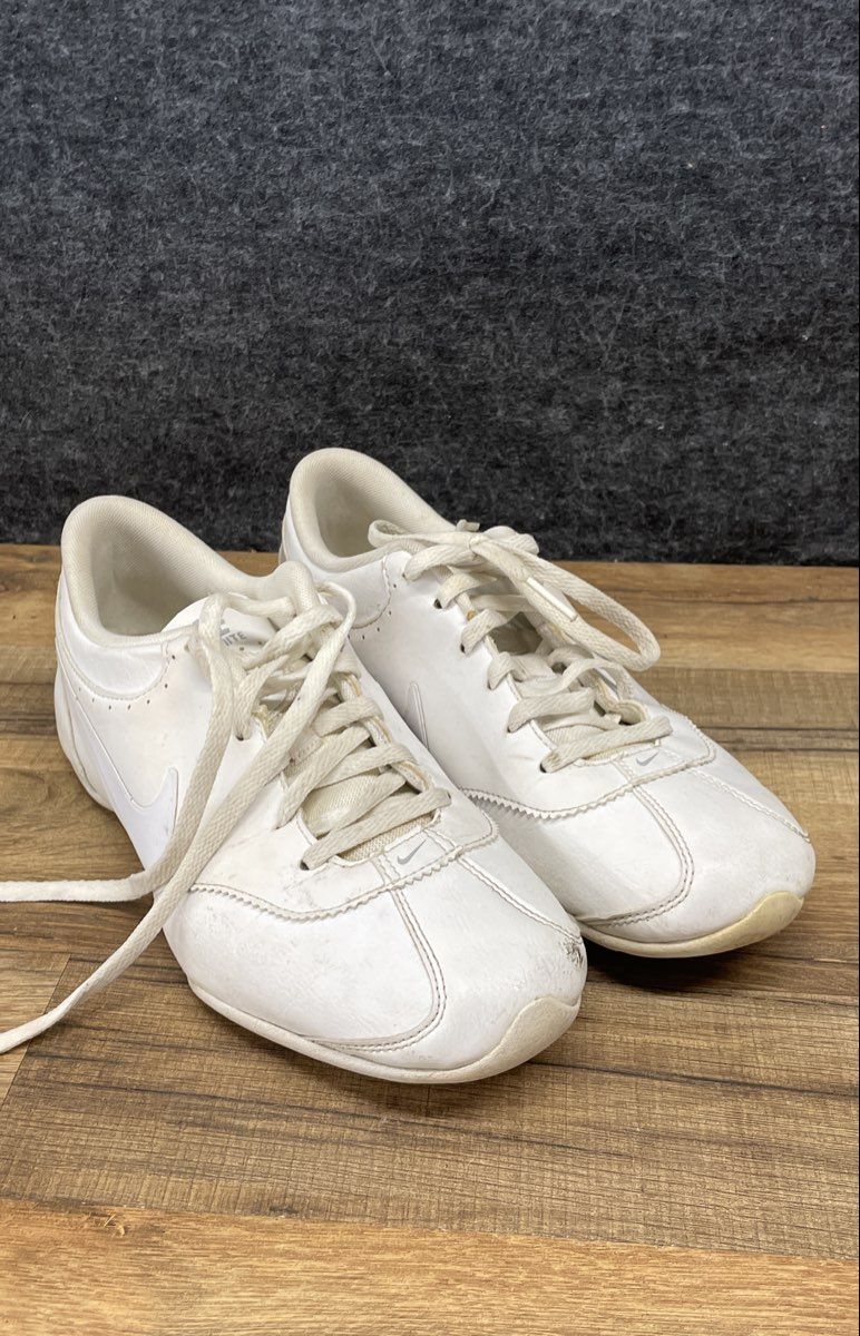Nike Cheer Unite White Training Cheerleading Shoes Women's Size 8