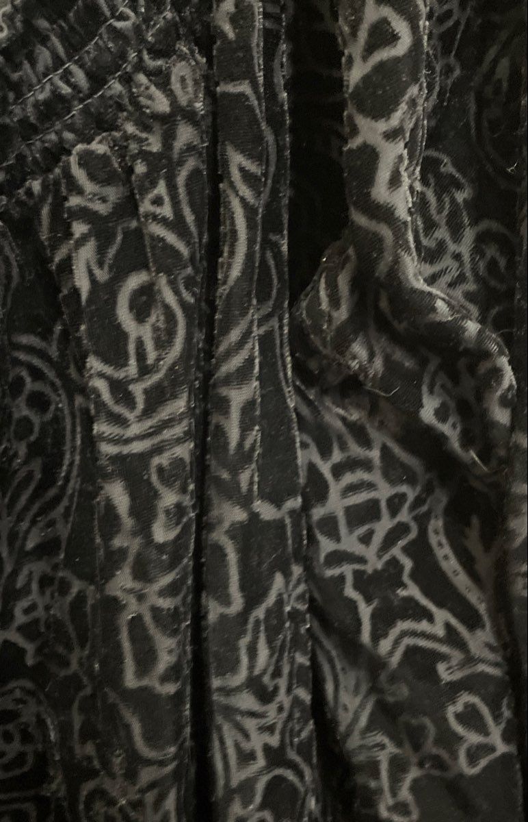 Tantrums Women's Black Burnout Velvet Floral Damask Blouse Ruffle Cuffs Sz XL