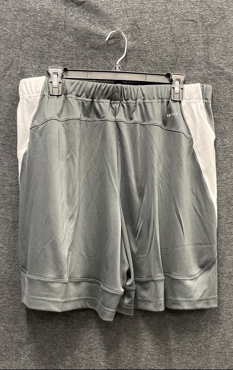NWT Women's Size XL Nike Gray Athletic Shorts
