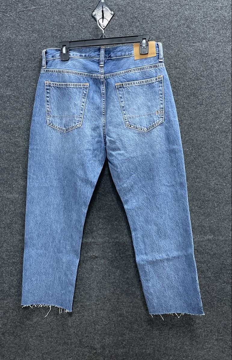 Aeropostale Men's Blue Relaxed Taper Jeans Raw Hem Medium Wash Size 30x30 NWT