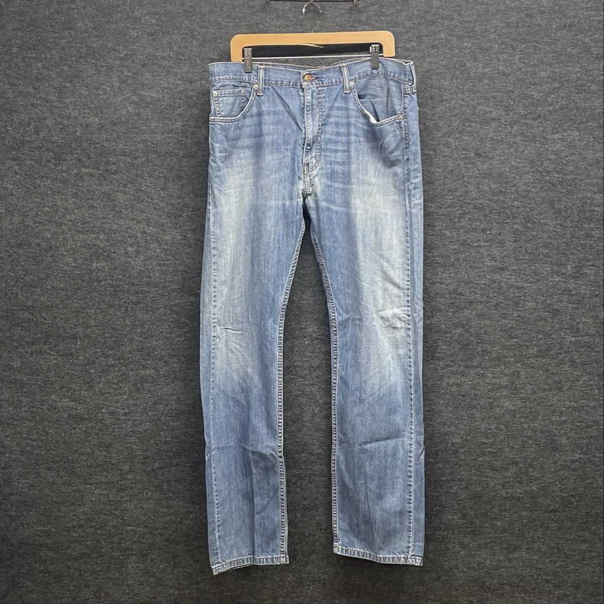 Levi's Men's 505 Regular Fit Straight Leg Light Wash Blue Denim Jeans Sz 38x34