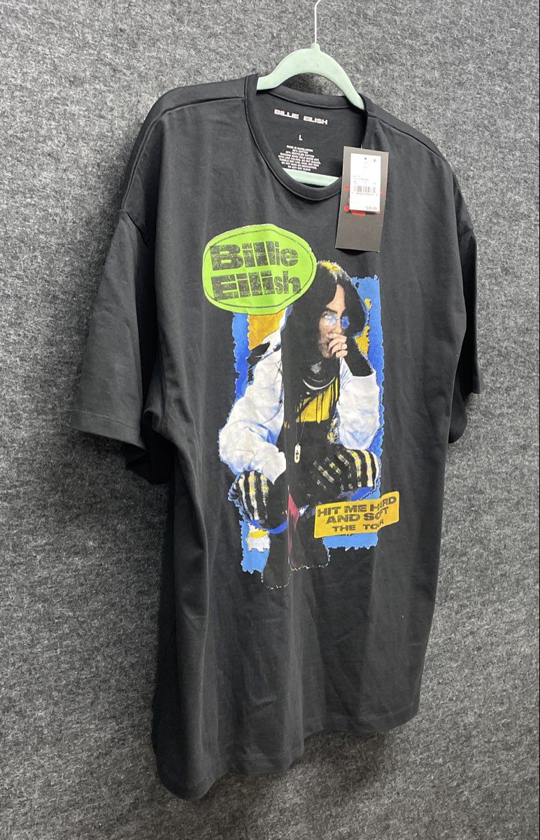Billie Eilish Unisex Hit Me Hard And Soft The Tour Black T-Shirt NWT Sz L