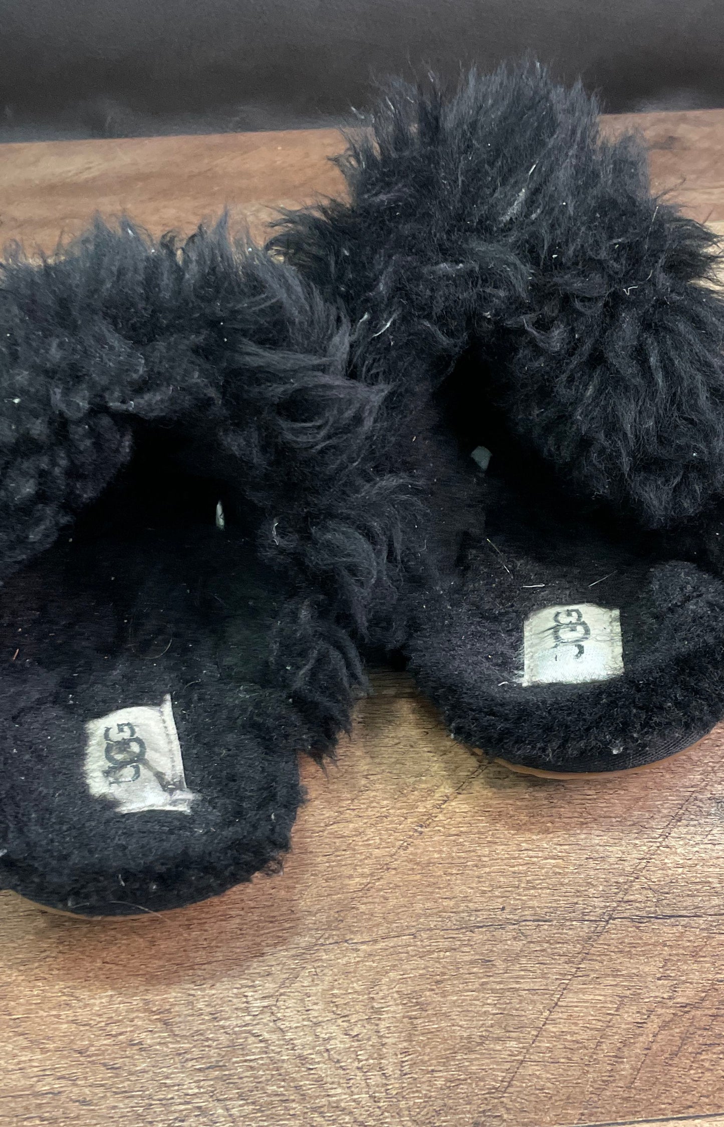 UGG Scuff Sis Black Sheepskin Suede Slippers Women's Size 9
