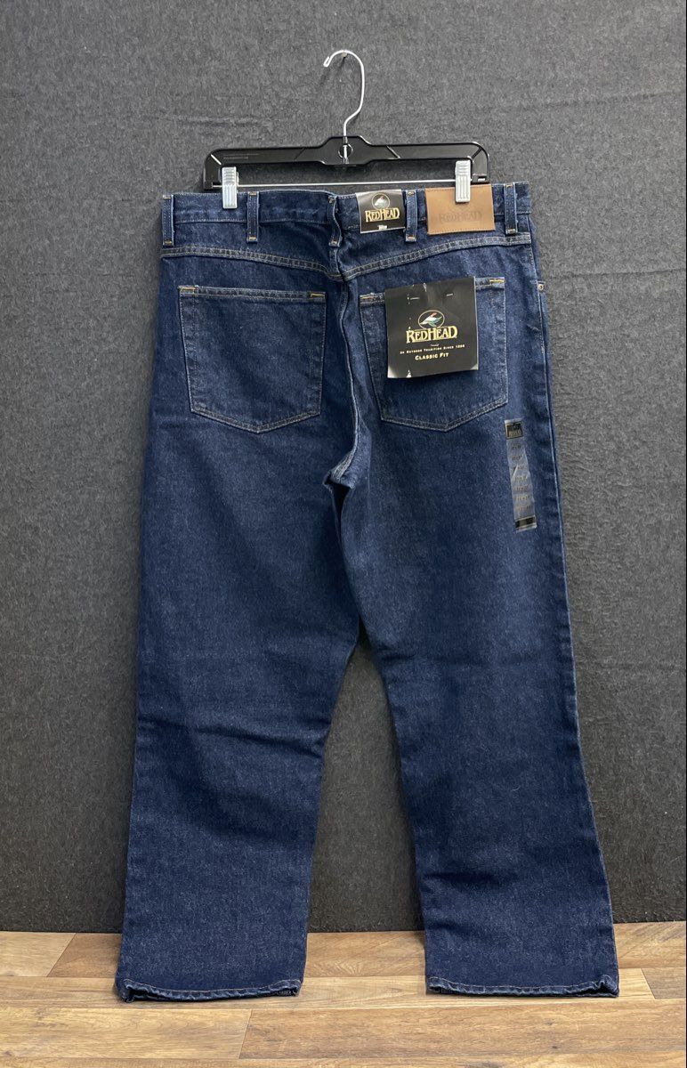 RedHead Men's 2 Pairs Jeans Light & Dark Wash Relaxed Classic Fit 38x30 NWT