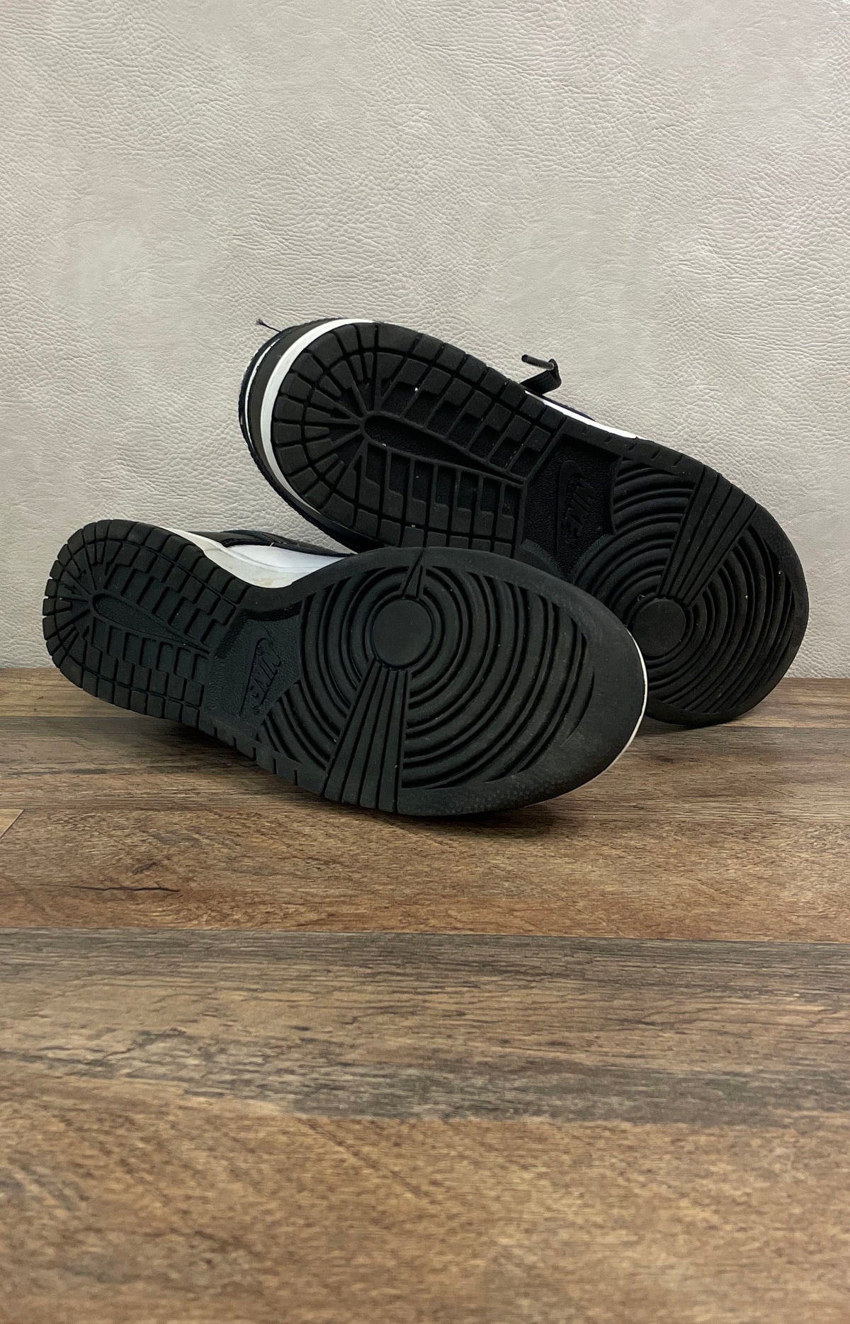Nike Dunk Low Retro White Black Panda DD1391-100 Men's Size 9