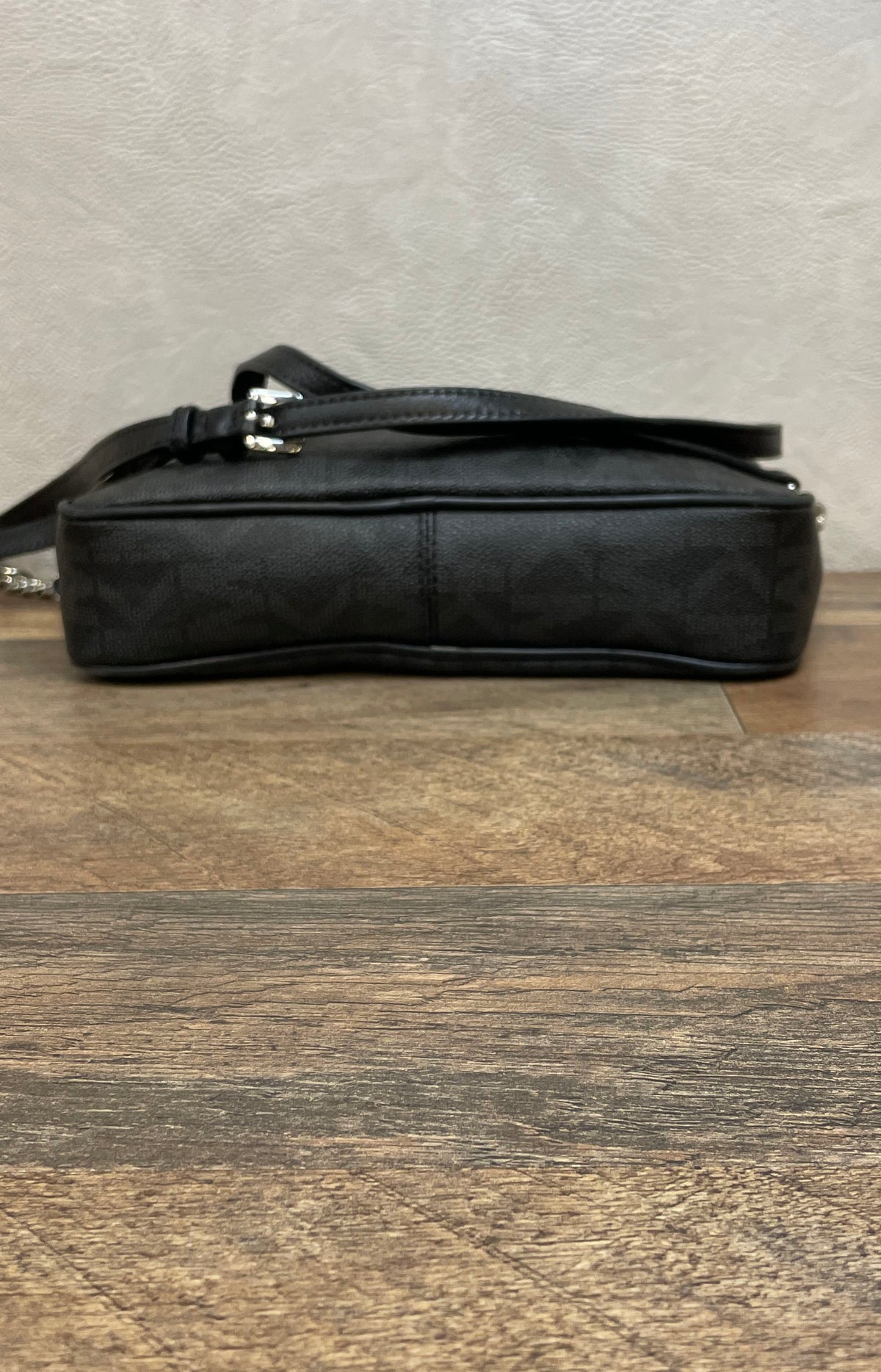 Michael Kors Black Modern Signature Jet Set East West Crossbody Silver Hardware