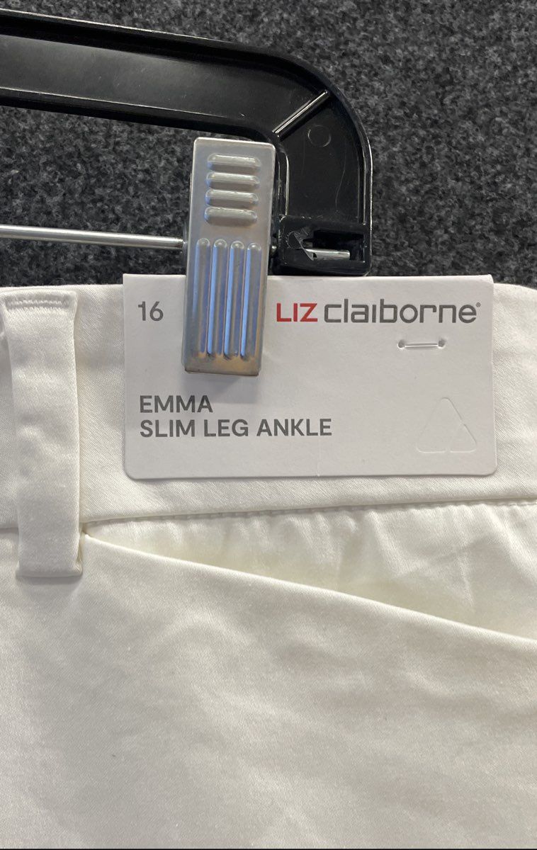 Liz Claiborne Women's White Emma Slim Leg Ankle Pants Sz 16 NWT