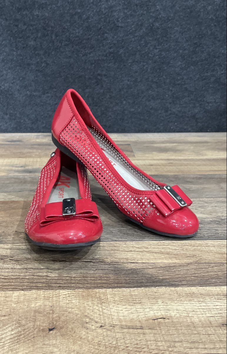 Anne Klein AK Sport Kortney Red Perforated Bow Ballet Flats Size 7.5M
