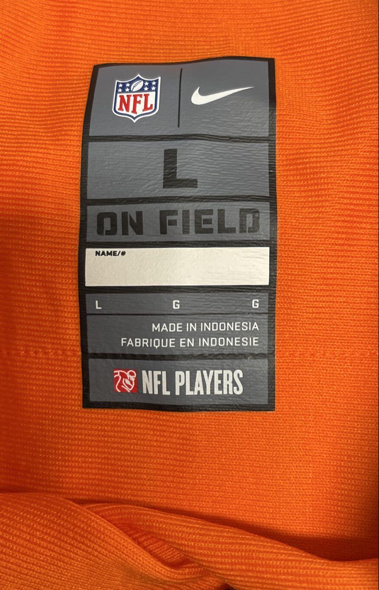 Nike Men's Denver Broncos Russell Wilson #3 Orange NFL Football Jersey Size L