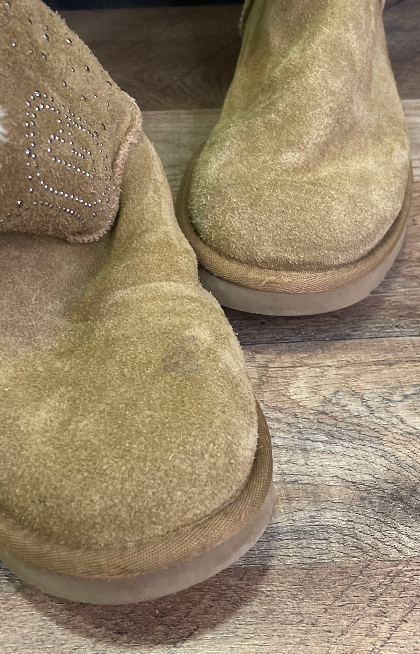 UGG Classic Short Bling Crystal U Logo Chestnut Suede Boots Women's Size 7